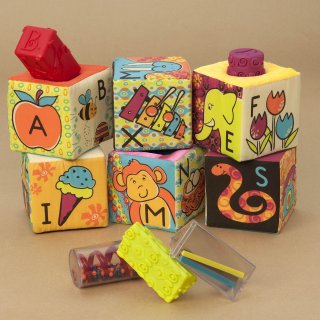 Formabeillesztős puha dombornyomott bébikockák (B.Toys, bébi építőjáték, 6 hó-3 év) 