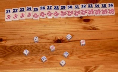 Kac Kac kukac társasjáték (Zoch, Heckmeck, matekot megszerettető társasjáték gyerekeknek, 7-99)