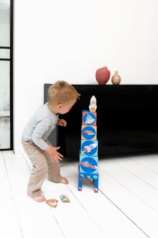 Toronyépítő kocka fa figurákkal Világűr, bébi építőjáték (Scratch, 1-3 év)